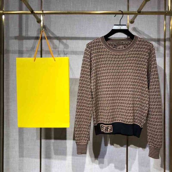 

2022 factory wholesale new autumn and winter letter style knitted long sleeve sweater women's round neck, White;black