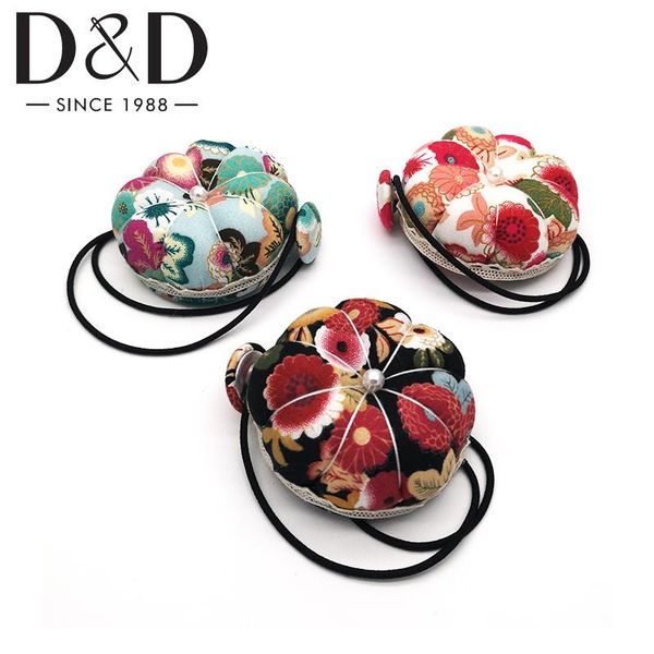 

sewing notions & tools 1pc mini wrist pin cushions pins needle holder for needlework diy crafts cute floral pincushion, Black