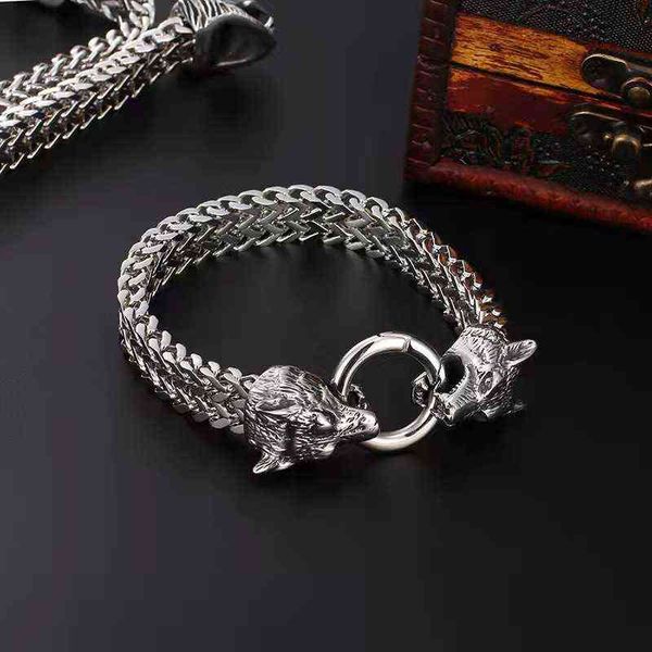 

domineering silver color wolf head pirate bracelet men's stainless steel cuban chain, Golden;silver