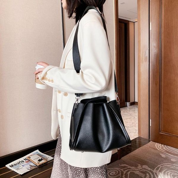 

handbag women luxurys designers bags 2021 crossbody bag pu leather simpleÂ solid c purse multi pochette louisbags_18