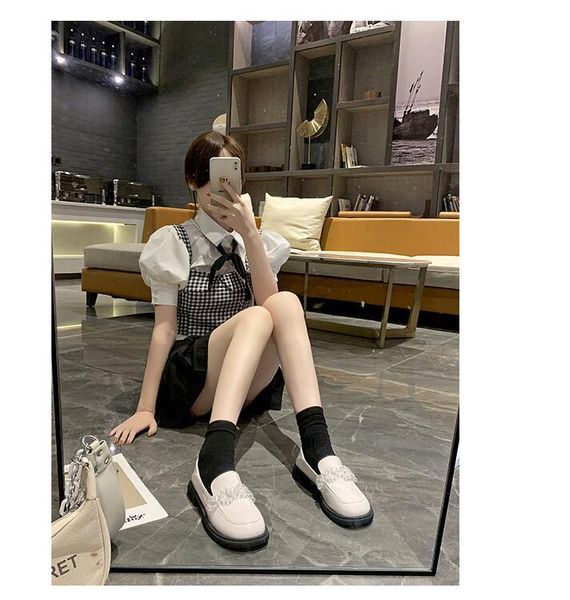 

dress shoes one foot bold and wild women's small leather 2021 thick bottom paint leisure black single