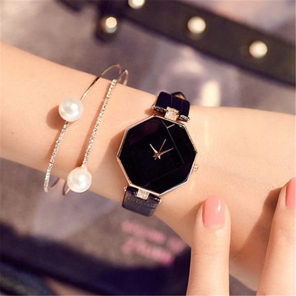 

2021 women watch fashion crystal diamond watch ladies dress watch elegant leather quartz wristwatch geometric relogio feminino, Slivery;brown