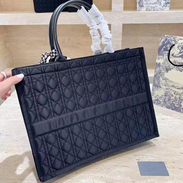 

spring new texture soft leather single shoulder handbag 2021 fashion rhombus embroidery thread large capacity shopping bag
