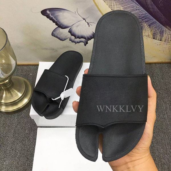 

70% off wholesale sandals flip-flops shoes summer split-toe flat slippers beach vacation casual shoes solid color selling slides clip toe sa, Black