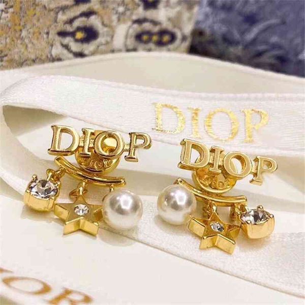 

2021 new designer asymmetric pearl star earrings letter tassel temperament 9s25 silver needle, Golden