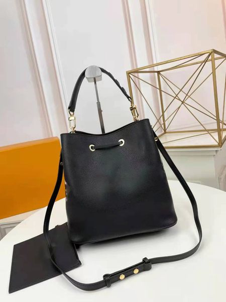 

new shoulder bags women handbag crossbody bag brands designer handbags flower printing bag size:26*26*17.5cm black1, Black