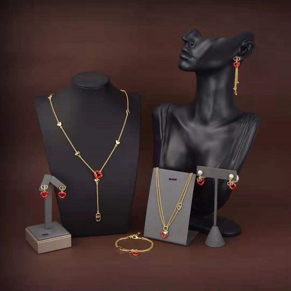 

70% off high-quality jewelry family heart-shaped clavicle chain necklace bracelet 2021 brass earrings 925 silver needles