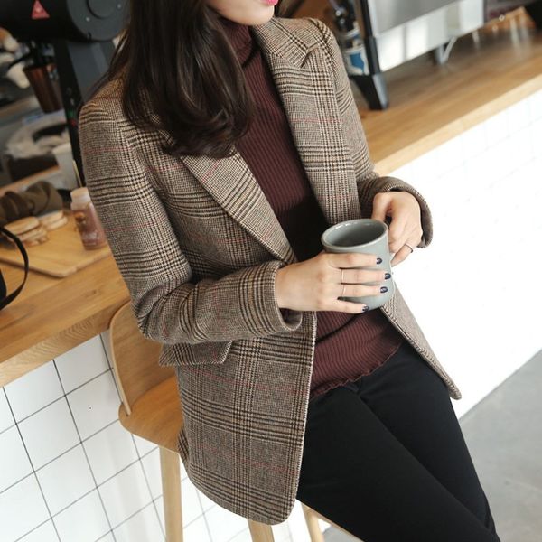 

chess mode wool of women small female autumn and winter new self-cultivation wild temperament short mesh coat 10wu, White;black