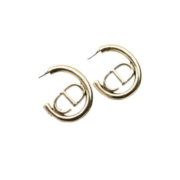 

light luxury red with personality earrings, Golden;silver