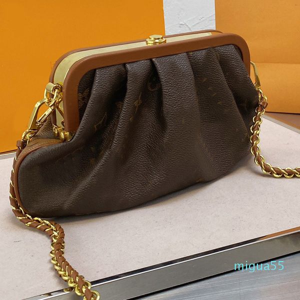 

2021 bag nylon mini hanghhangbag akend