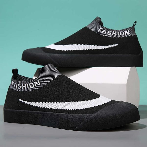 

large size couple flying board shoes summer designer leisure soft sole korean mesh breathable men's and women'straining sneakers