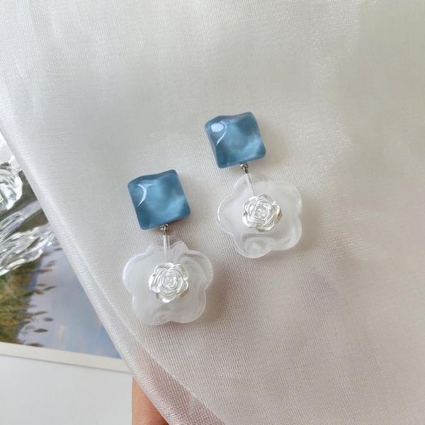 

stud south korea fairy fei lubricious white roses punk earrings fashion the baroque personality women jewelry, Golden;silver