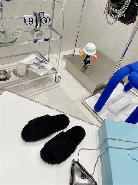 

new mao tuo comfortable slippers flat non-slip-style luxury fashion, Black