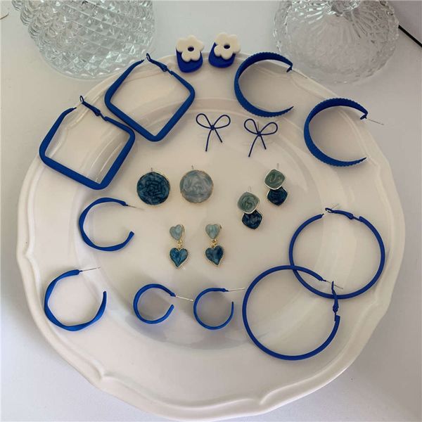 

dripping haze blue earrings spring