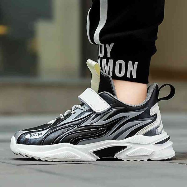 

new personalized handsome boys' casual children's sports leather waterproof student running shoes in the autumn of 2021, Black