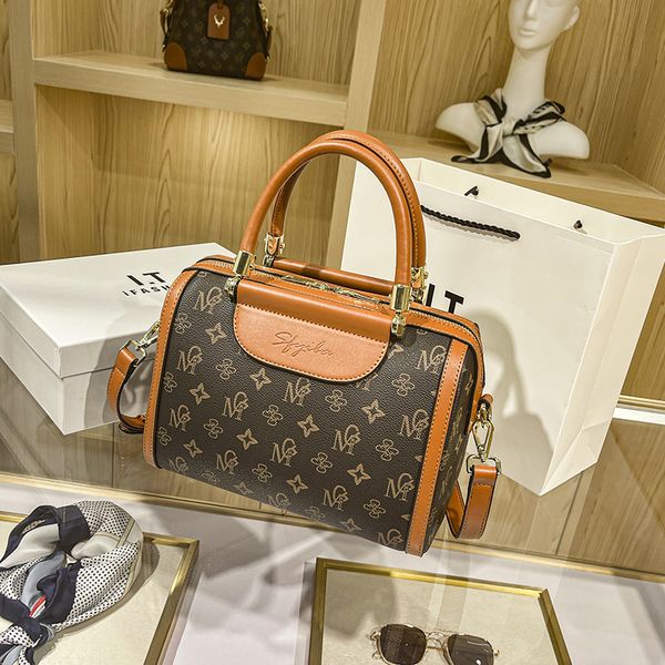 

bag 2021 new fashion boston pillow printed portable one shoulder messenger women's bag