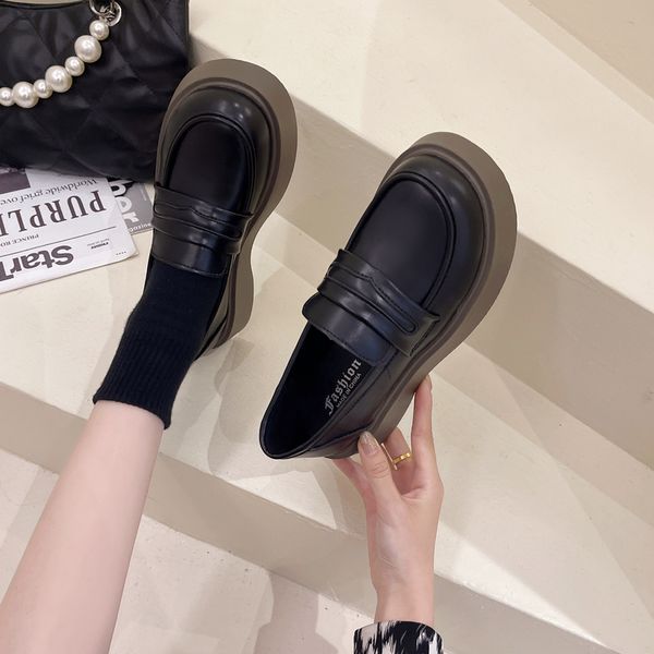 

shallow mouth retro woman shoes british style casual female sneakers autumn round toe oxfords all-match loafers with fur clogs p, Black;white