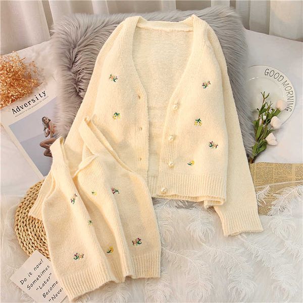 

autumn sweaters women camisole crop v neck long sleeve embroidery flowers cardigan coat jumpers sets gentle pearl button 210610, White