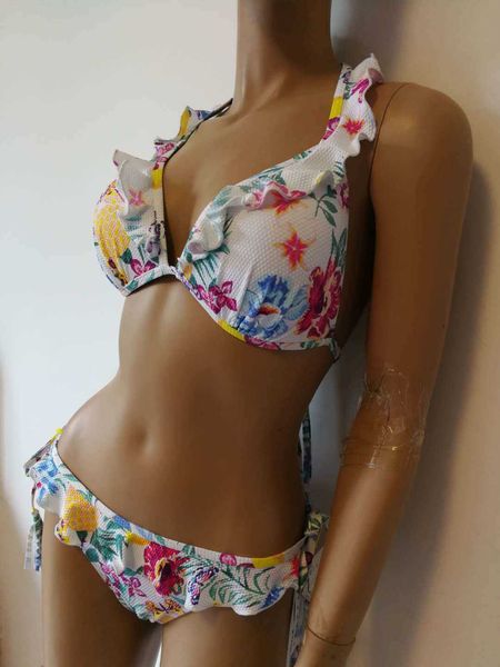 

lotus leaf swimsuit women bikini split, White;black