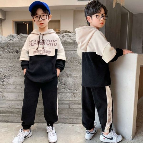 

2021 boys' spring hooded suit splicing new children's two piece set, White