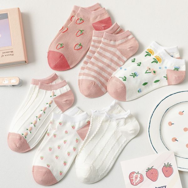 

cartoon strawberry love ship spring and summer thin invisible lovely student socks female, Black;white