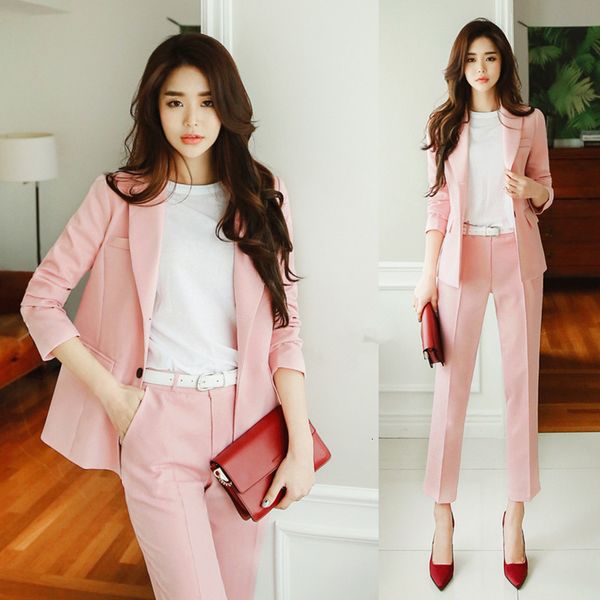 

spring fashion of small women 2021 thin two-piece wild temperament tender autumn and winter tide acmv, White;black