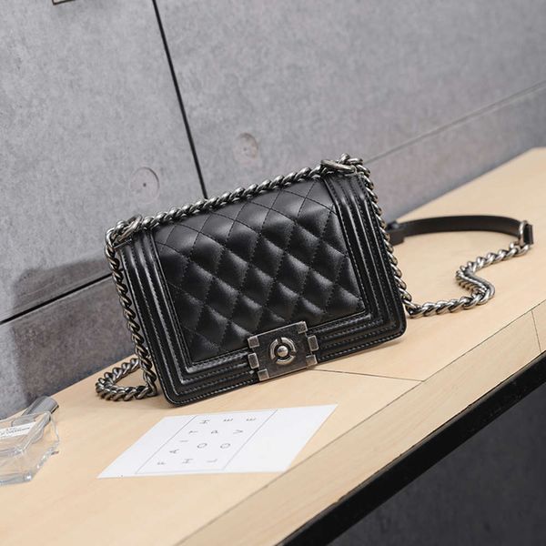 

fashion xiaoxiangfeng lingge chain 2021 classic korean fashion one shoulder messenger spicy mother women's bag