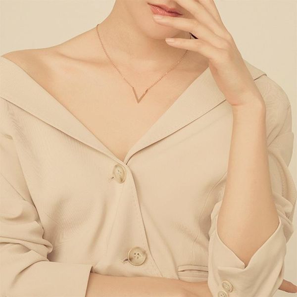 

chokers suqi gold silver color 316l stainless steel tiny heart-shaped v dainty personality choker necklace for women pendant jewelry, Golden;silver