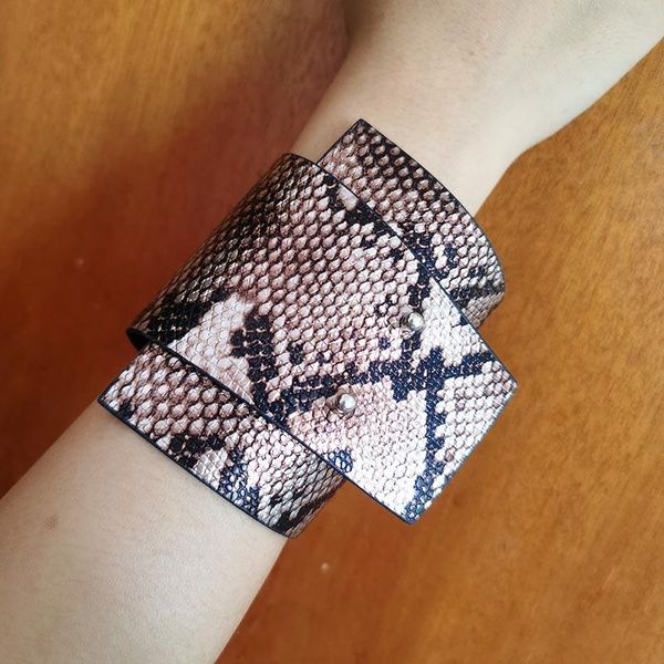 

tennis d&d crack snake leather bracelet women jewelry wrap bangle female accessories gothic jewellery wholesale, Golden;silver