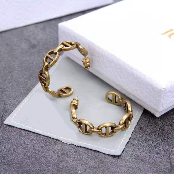 

/ di home 2021 classic cd letter earrings female hand high version earrings for girlfriend, Golden