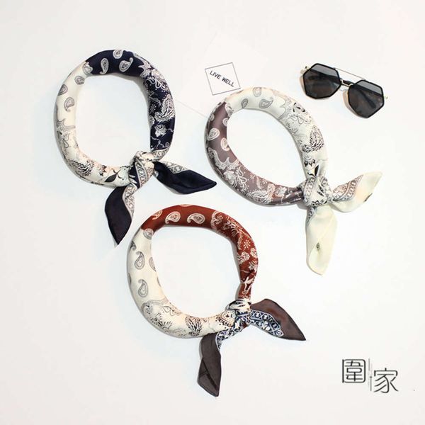 

new cashew square scarf in spring and summer, Blue;black