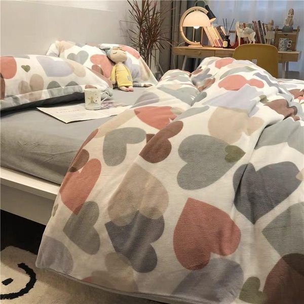 

bedding sets love brushed and washed cotton set, simple cute printing, suitable for children, girls bedroom decoration