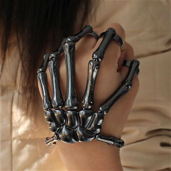 

halloween bracelet for women gothic punk hand skull skeleton elasticity adjustable bracelet bangles femme party accessories q0722, Black