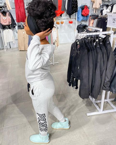 

2021 2 pieces women's printed round neck long sleeve sportswear set rr9e, Gray