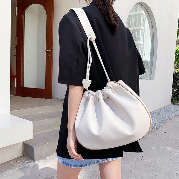 

summer new bag western leather trend french 2021 large-capacity fold niche soft style messenger female qgxet