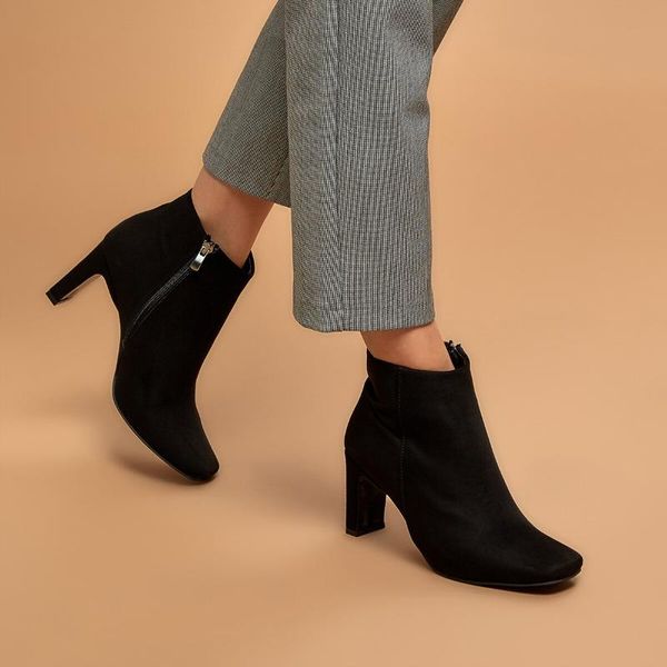 

boots flo praga black female high-heeled butigo