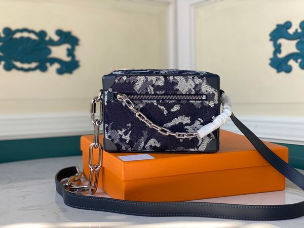 

latest fashion luxurys designers bags, men and women shoulder bag, handbags, backpacks, crossbody , waist pack.qualit 61l80033