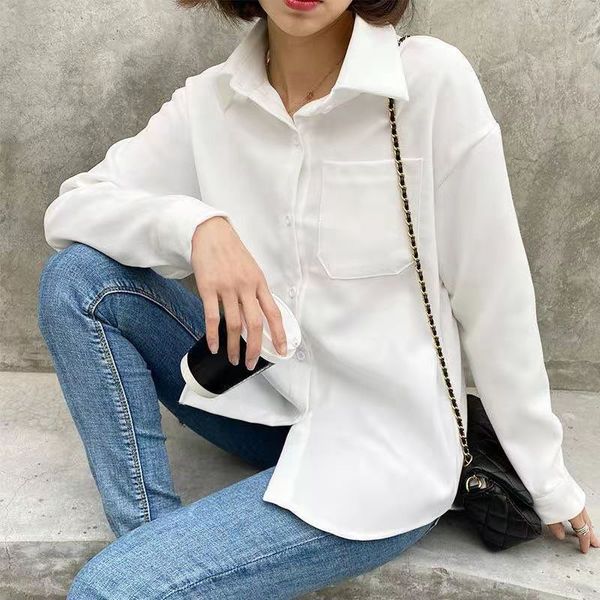 

2021 new womens blouse spring winter thick corduroy fabric pocket design single-breasted vintage loose base shirt female coat, White