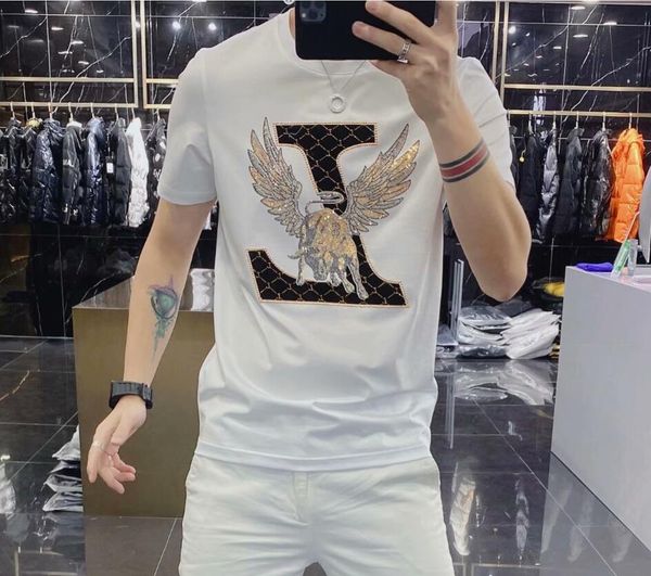 2021 Erkek T-Shirt yaz yeni Avrupa tarzı moda yuvarlak boyun ince dipli gömlek kişilik sıcak delme kısa kollu gündelik tişört erkekler