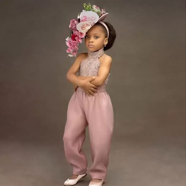Güzel İki Adet Tulumlar Çiçek Kız Elbise Düğün Boncuklu Toddler Pageant Törenlerinde Halter Boyun Saten Aplike Çocuk Pantolon Balo Elbise BES121