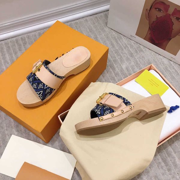 

2021 fashion key solid wood large sole women's slippers 35-40 real leather shoes exquisite technology 011, Black