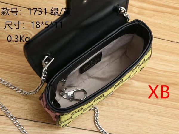 

middle size:24cm red fashion bags ladies handbag retro print shoulder gold chain