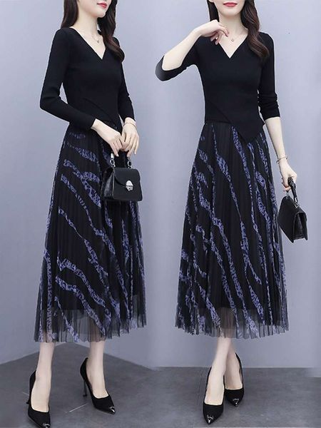 

fake two piece long sleeve knitted for women's spring and autumn 2021 new v-neck dress, Black;gray