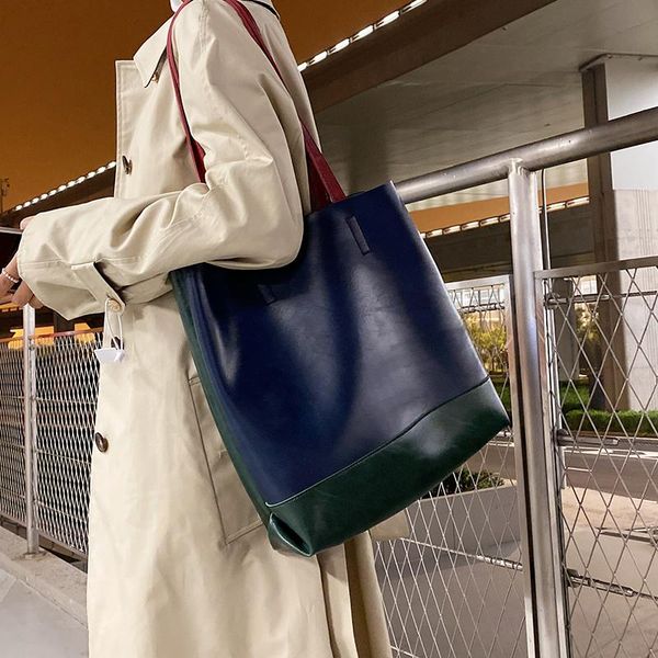 

evening bags autumn retro large-capacity female handbag 2021 casual one-shoulder commuter ladies all-match tote bag luxury designer