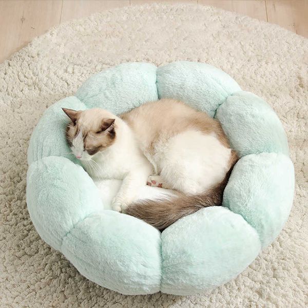 Letto per gatti a forma di fiore Cucce per animali domestici accoglienti Cucce per cani in peluche ultra morbide Lettino caldo Cuscino per sacco a pelo per la casa autoriscaldante 210713