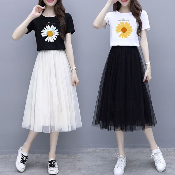 

2021 female summer 2-bun short sleeve suits 3d cotton flower t + elastic waist mid mesh skirt define s more size fy67 nort, Black;gray
