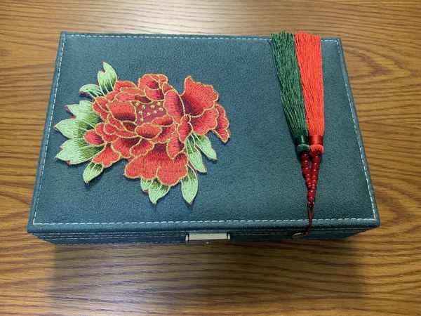 

jewelry pouches, bags chinese vintage jeelry box peony embroidery holder gift fringe tassel ring necklace ear stud wedding boxes for women, Pink;blue