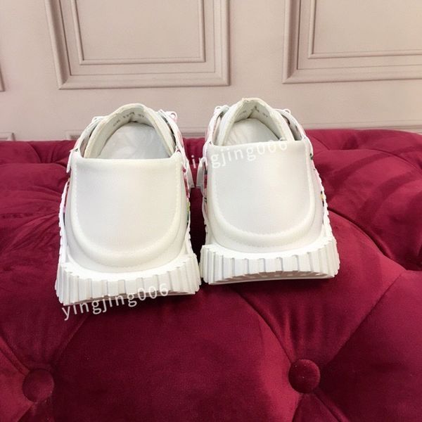 

designer casual shoes cartoons shoe sneaker trainers fashion 35-40, Red;white