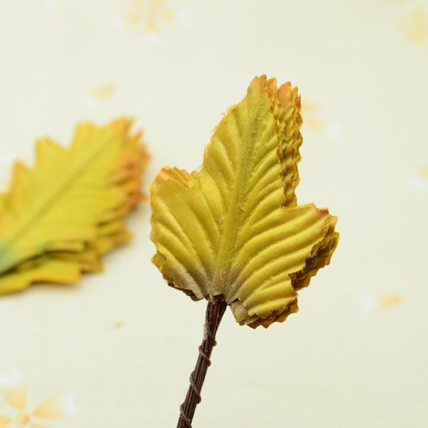 

12pcs fake plastic maple leaves christmas wreath diy gift home wedding decor accessories artificial plants flowers s qylfbm