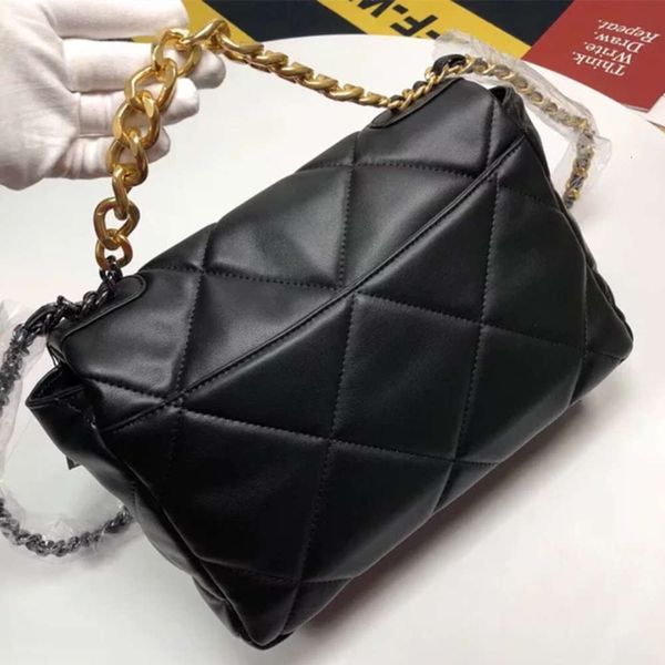 

designer soft leather bags, luxury female soft, the famous designer, gold and silver chain, ms single shoulder bag, oversize